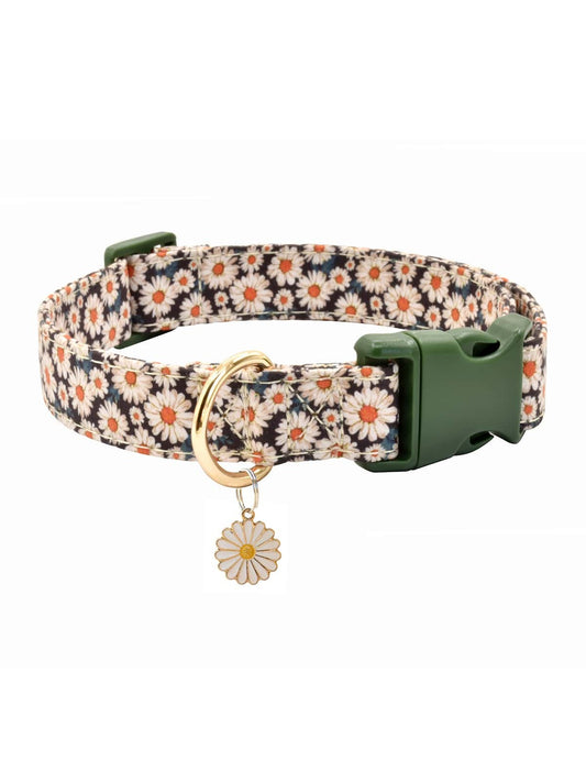 Stylish Flower Pattern Quick Release Dog Collar for Indoor & Outdoor Adventures