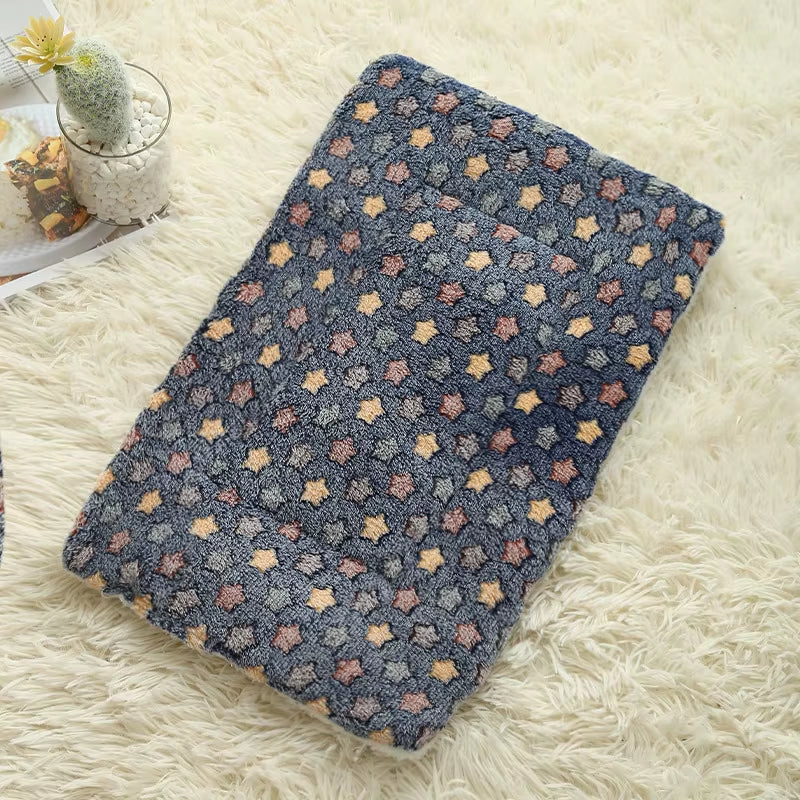 Ultimate Cozy Thicken Pet Mat - The Perfect Dog Bed & Cat Blanket for All Sizes
